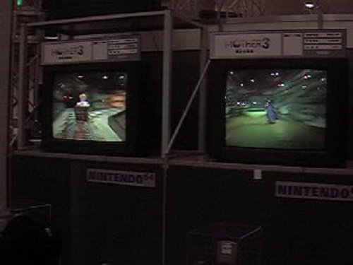 On the left, the twins reach a crossway in the mineshaft. On the right, Flint runs through the Snake Dungeon. IGN described this area as having pretty simplistic textures.