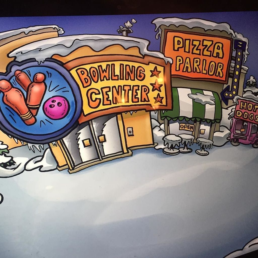 ClubPenguin_Plaza_EarlyConcept.png