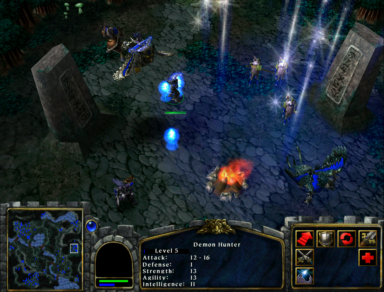 The Demon Hunter selected in the Alpha, above him a flying Priestess of the moon. The Demon Hunter selected in the Alpha, above him a flying Priestess of the moon.