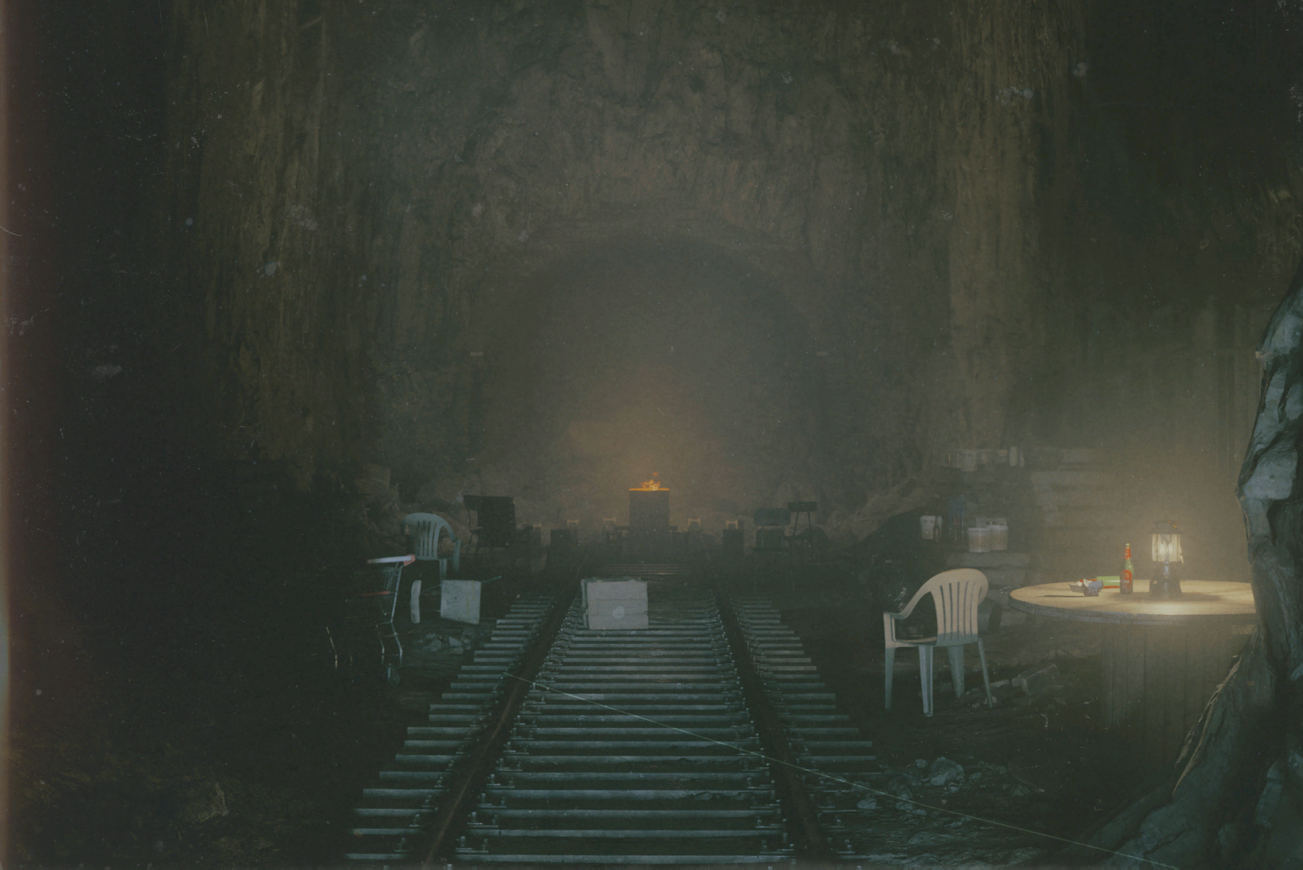 AlanWake2_scene_collapsed_tunnel--homeless_active_aout.png