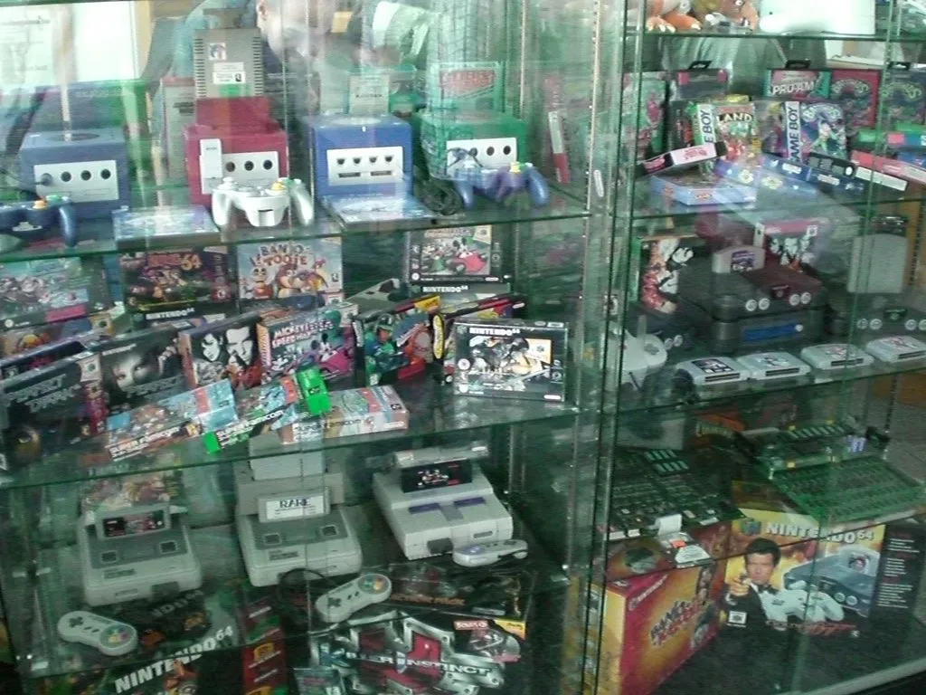 Rare_Nintendo_Dolphin_2.png