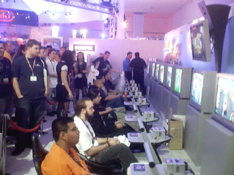 Another photo of the booth, with the version of the game without LAN play being playable in the back. Sourced from www.mariokartdoubledash.co.uk, a now defunct fan website.