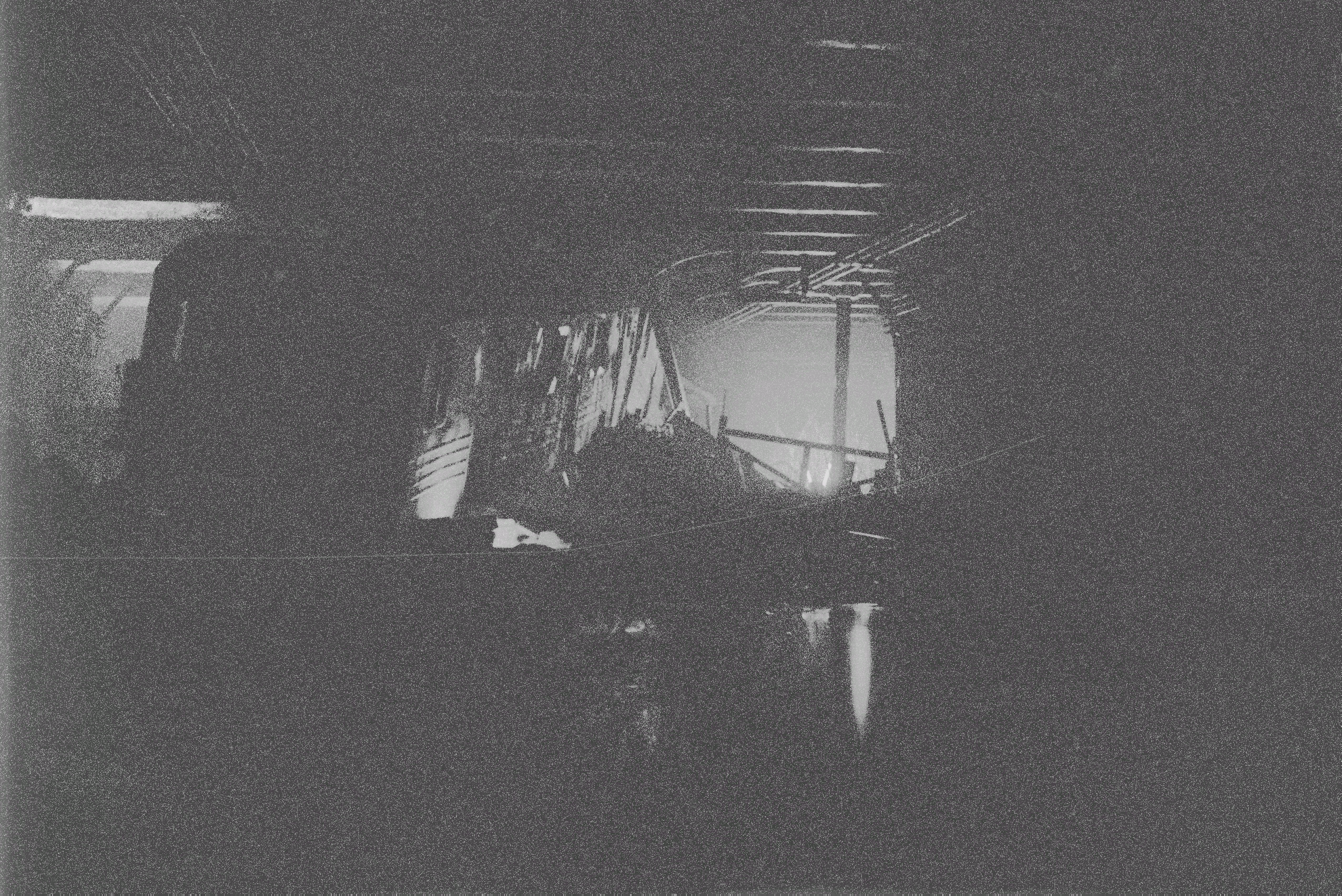 AlanWake2_scene_derailed_train--homeless_inactive_aout.png