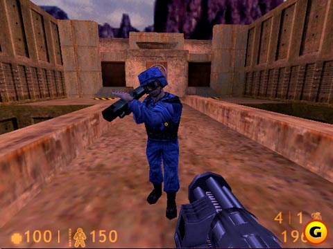 4/1 grenades for Heavy instead of 2/1 grenades. Soldier hands don't even fit.
